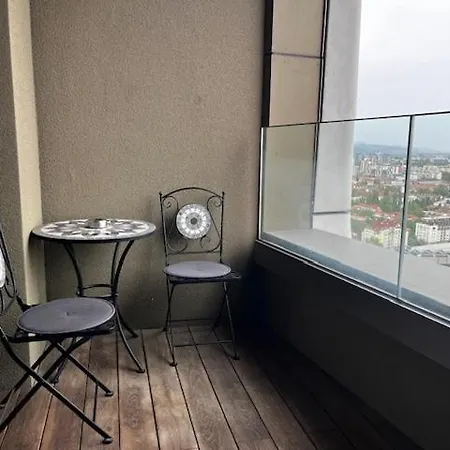 Skau White In Sky Park 3 Tower 27 Floor Panoramic View Free Parking Apartment Bratislava