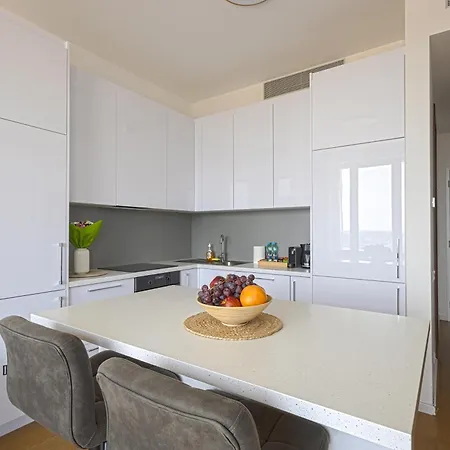 Skau Sky Park White By Zaha Hadid 3 Tower 27 Floor Panoramic View Free Parking شقة