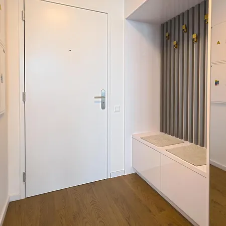 Skau Sky Park White By Zaha Hadid 3 Tower 27 Floor Panoramic View Free Parking شقة براتسيلافا