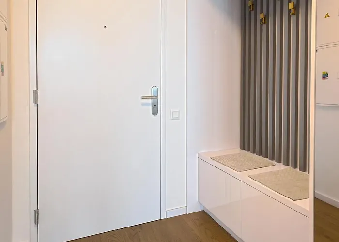 Skau Sky Park White By Zaha Hadid 3 Tower 27 Floor Panoramic View Free Parking アパート ブラチスラヴァ